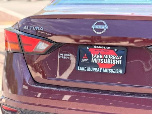 Used 2024 Nissan Altima 2.5 SV FWD image 12