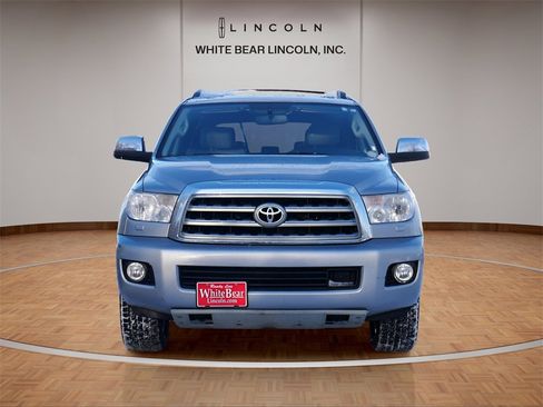 Used 2017 Toyota Sequoia Platinum image 2