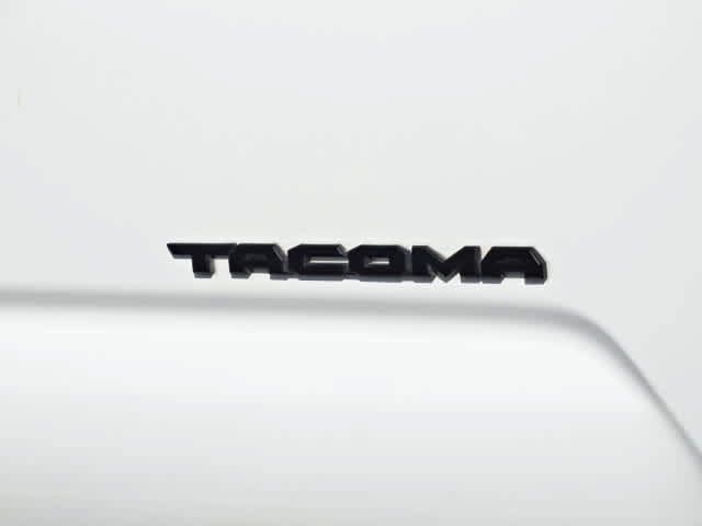 Certified 2023 Toyota Tacoma TRD Off-Road w/ Technology Package AWD/4WD image 9