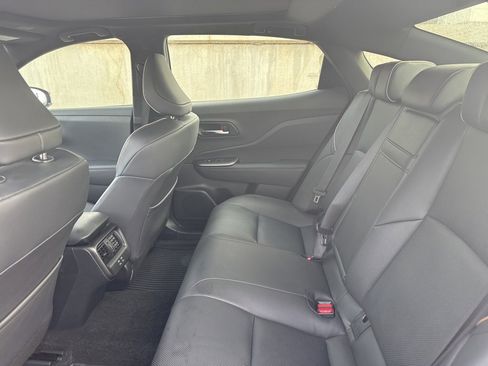 Used 2023 Toyota Crown Limited image 30