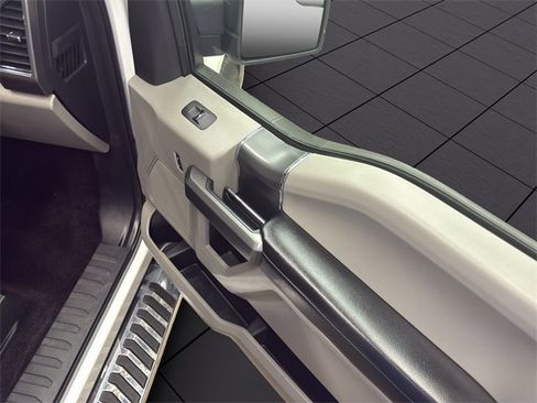 Used 2017 Ford F150 XLT w/ Equipment Group 302A Luxury image 32