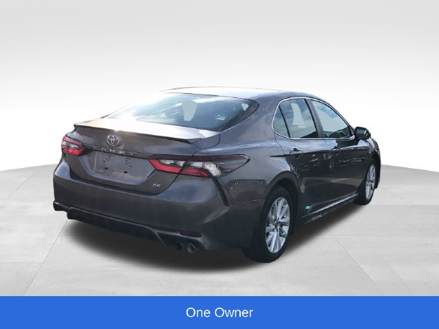 Used 2024 Toyota Camry SE FWD image 2