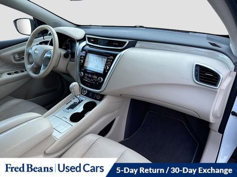 Used 2017 Nissan Murano SV w/ Premium Plus Package image 31
