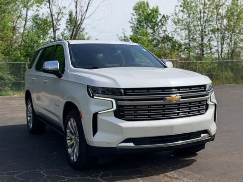 Used 2023 Chevrolet Tahoe Premier w/ Premium Package 2 AWD/4WD image 3