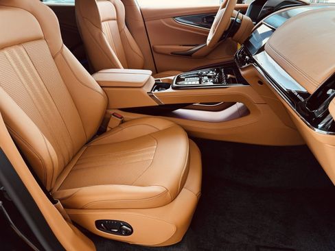 Used 2025 Aston Martin DBX 707 image 18