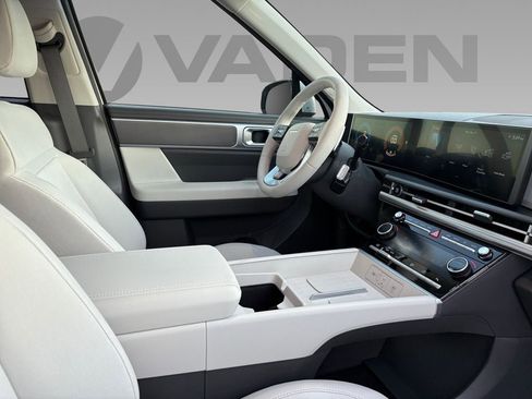 New 2026 Hyundai Santa Fe SE image 8