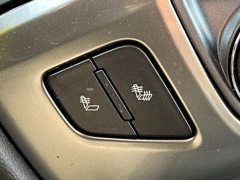 Used 2018 Chevrolet Silverado 1500 LT w/ Midnight Edition image 7