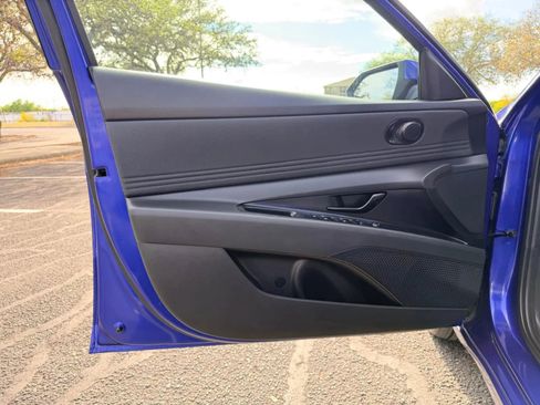 Used 2025 Hyundai Elantra Sport w/ Cargo Package image 18