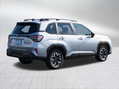 Used 2026 Subaru Forester Premium AWD/4WD image 7