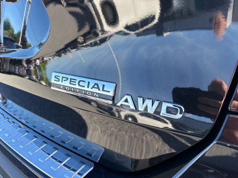 Used 2020 Nissan Rogue S w/ Special Edition Package AWD/4WD image 9
