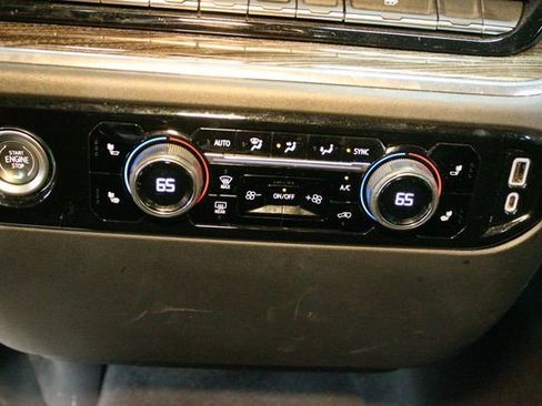 Certified 2023 Chevrolet Silverado 1500 LT AWD/4WD image 24