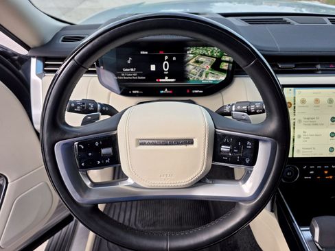 Certified 2023 Land Rover Range Rover Long Wheelbase SE AWD/4WD image 19