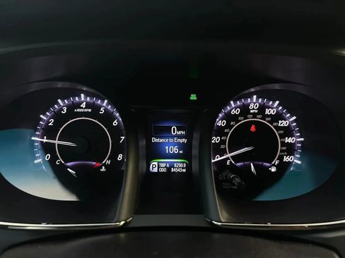 Used 2018 Toyota Avalon XLE Plus FWD image 31