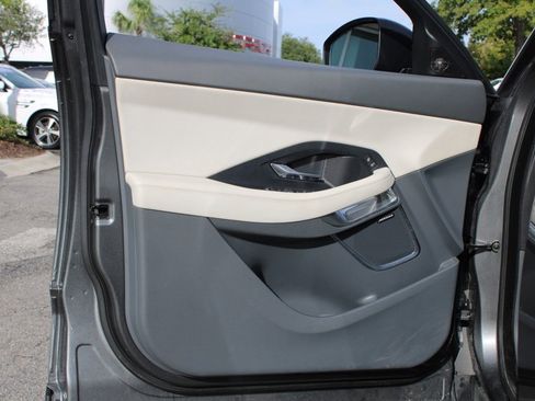 Used 2019 Jaguar E-PACE S image 13