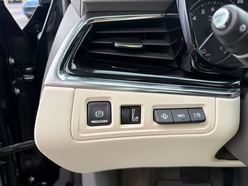 Used 2021 Cadillac XT6 Premium Luxury AWD/4WD image 22