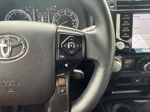 Used 2022 Toyota 4Runner TRD Off-Road Premium w/ Moonroof Package AWD/4WD image 19