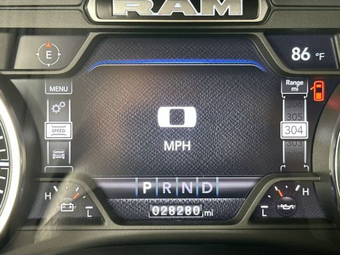 Used 2023 RAM 1500 Laramie AWD/4WD image 12