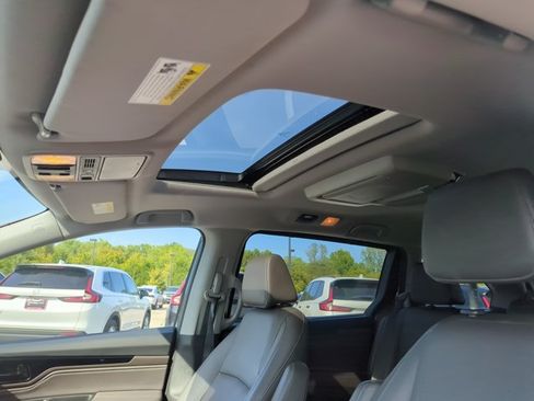 Used 2023 Honda Odyssey Touring image 24