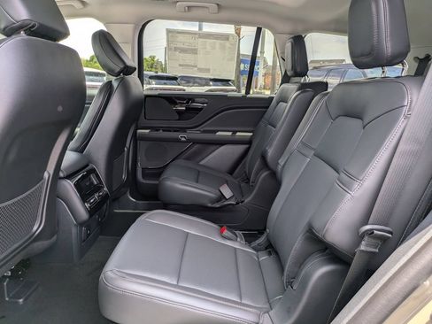 New 2026 Lincoln Aviator 2WD image 49