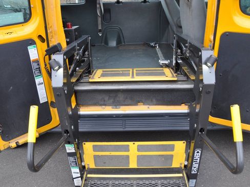 Used 2014 Ford E-250 and Econoline 250 Extended w/ Power Group RWD image 26