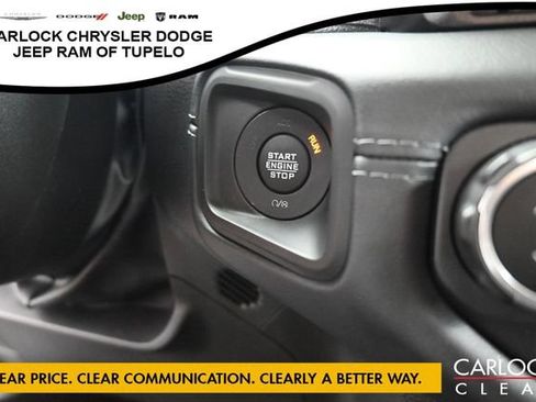 Used 2025 Jeep Wrangler Unlimited Sahara AWD/4WD image 20