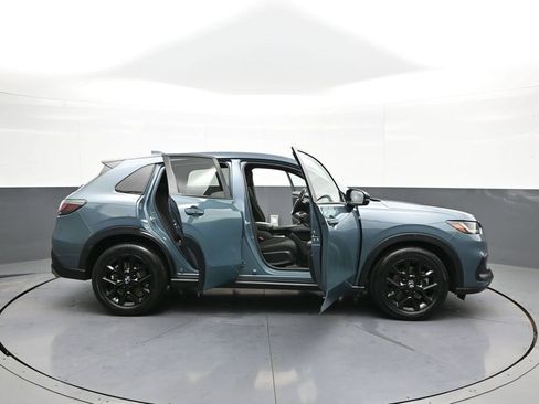 Certified 2023 Honda HR-V Sport image 40