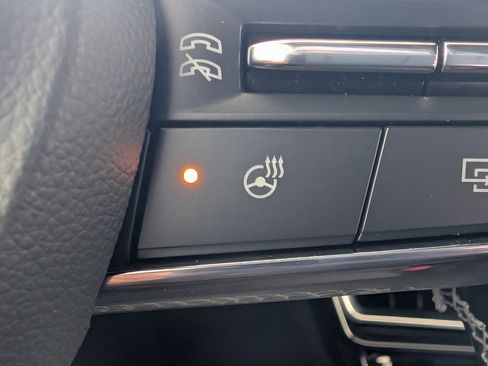 Used 2025 Chevrolet Traverse Z71 w/ Driver Confidence Package image 33