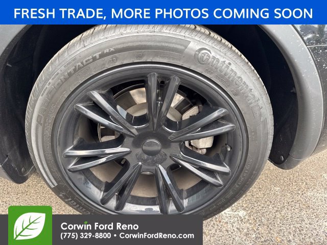 Used 2024 Tesla Model Y Long Range AWD/4WD image 17