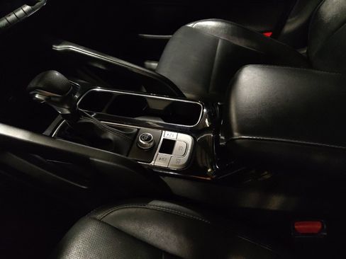 Used 2022 Kia Telluride LX image 26