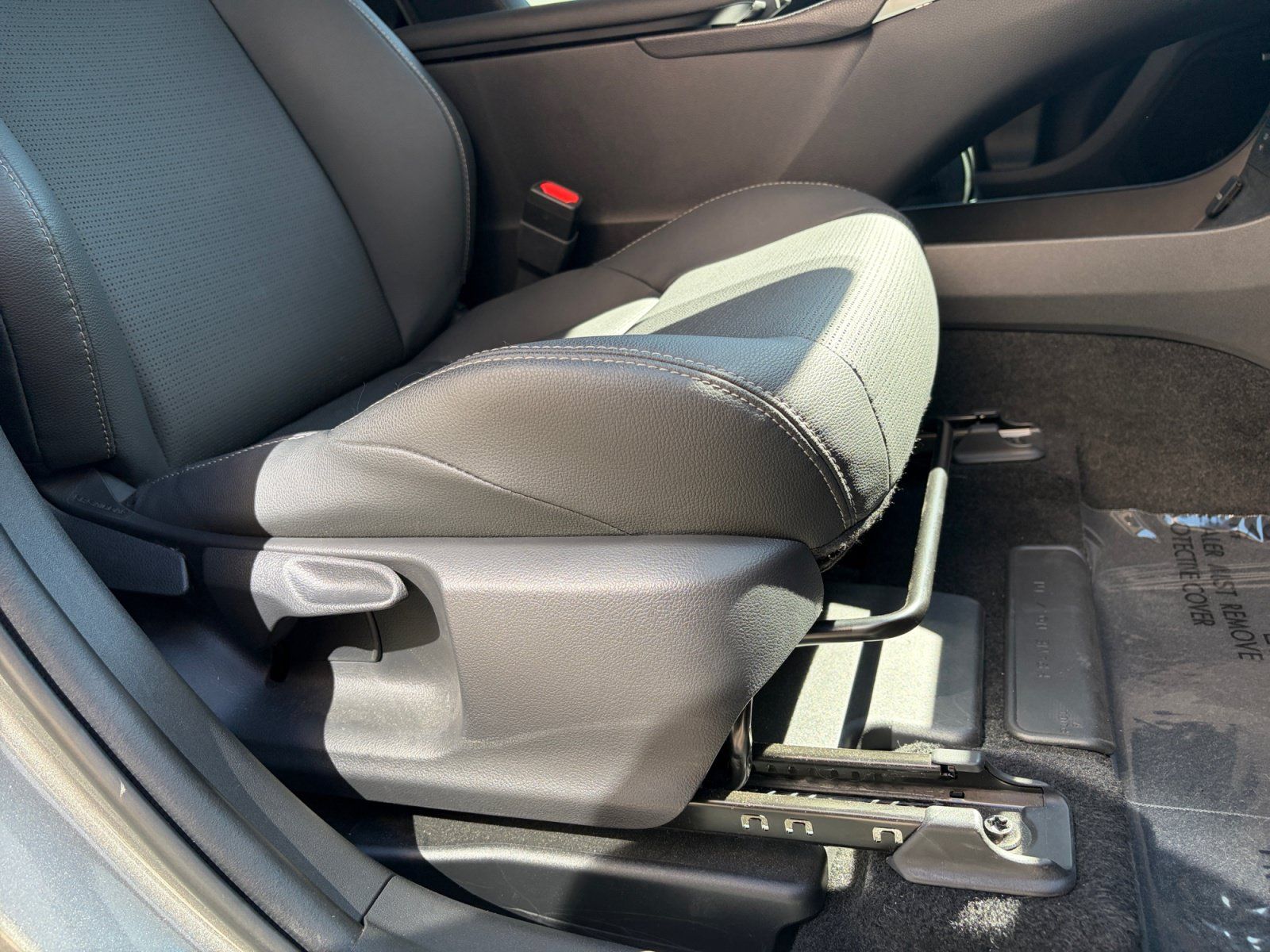 Certified 2023 Subaru Solterra AWD image 29