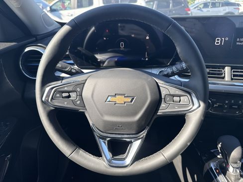 New 2026 Chevrolet Trax LT w/ LT Convenience Package FWD image 14