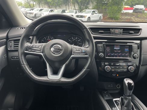 Used 2019 Nissan Rogue SL w/ Premium Package AWD/4WD image 12