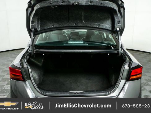 Used 2024 Nissan Altima 2.5 SR FWD image 29