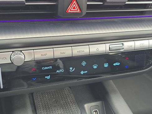 Used 2023 Hyundai Ioniq 6 SEL image 16