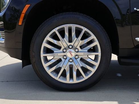 New 2026 GMC Yukon XL Elevation w/ Elevation Premium Package RWD image 9