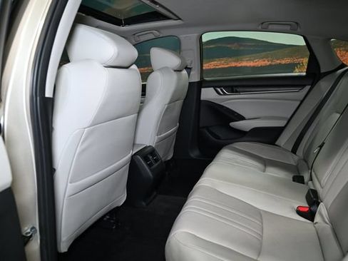 Used 2018 Honda Accord Touring image 56