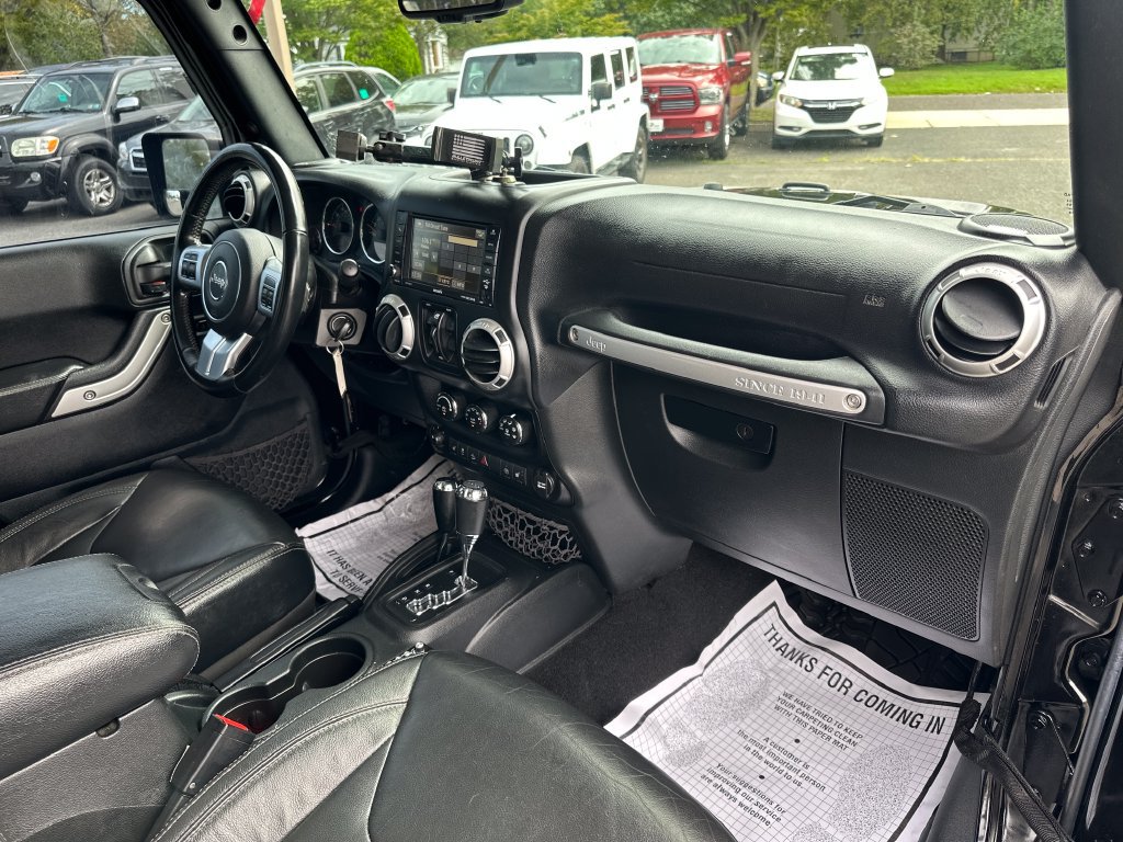 Used 2016 Jeep Wrangler Unlimited Rubicon AWD/4WD image 22