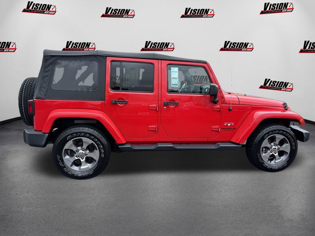 Used 2017 Jeep Wrangler Unlimited Sahara AWD/4WD image 4