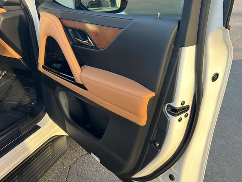 Certified 2025 Lexus LX 600 4WD w/ Accessory Package (Z1) image 15