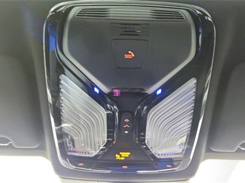 Used 2022 BMW 540i xDrive w/ Executive Package image 59