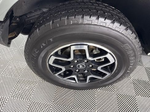 Used 2023 Ford Bronco Outer Banks image 10