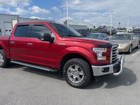 Used 2017 Ford F150 XLT w/ Equipment Group 302A Luxury AWD/4WD image 9