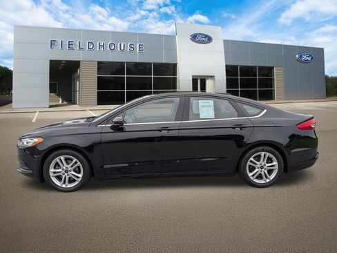 Used 2018 Ford Fusion SE w/ Fusion SE Technology Package FWD image 8