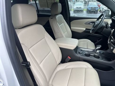 Used 2023 Chevrolet Traverse LT AWD/4WD image 29
