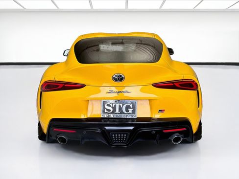 Used 2021 Toyota Supra w/ Safety & Technology Package RWD image 5