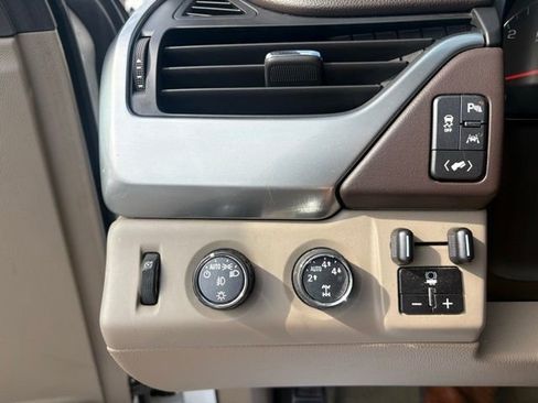 Used 2016 Chevrolet Tahoe LT AWD/4WD image 14