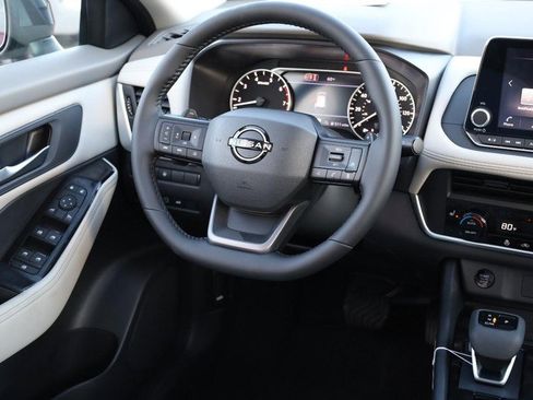 New 2026 Nissan Rogue SV image 25