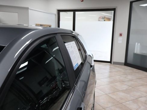 Used 2023 Chevrolet Equinox LT image 21