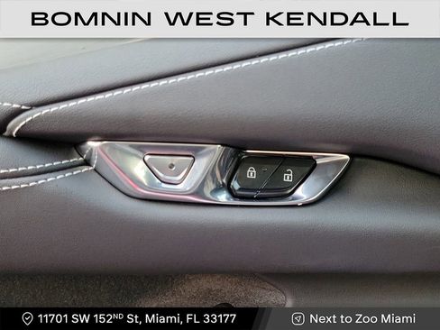 Used 2025 Chevrolet Corvette Z06 image 28