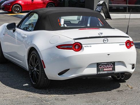 New 2026 MAZDA MX-5 Miata Club w/ Interior Package RWD image 6